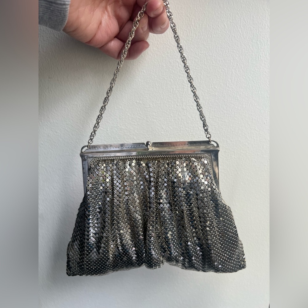 Vintage Whiting & Davis Silver Metal Mesh Evening Bag - Picture 2 of 5